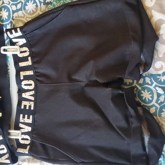 Brand new Short and top with hoodie black with love writing - Picture 2 of 5
